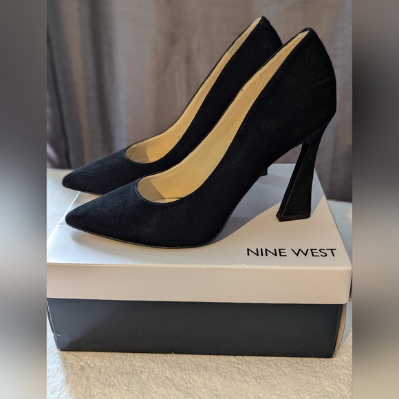 Nine West Trendz Heels - Picture 2 of 5